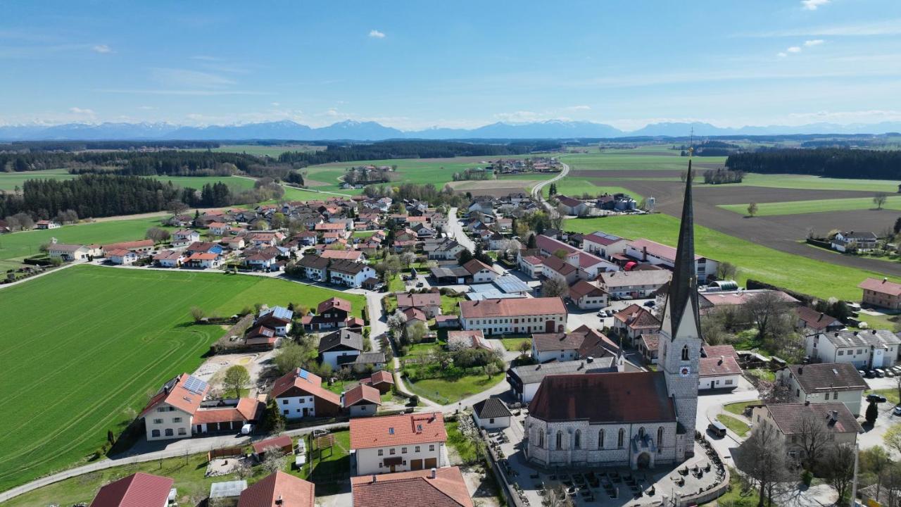 Chaletwohnung Vor Den Toren Des Chiemgaus Tacherting Eksteriør bilde